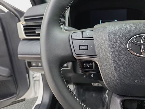 Certified 2025 Toyota Camry SE FWD image 14