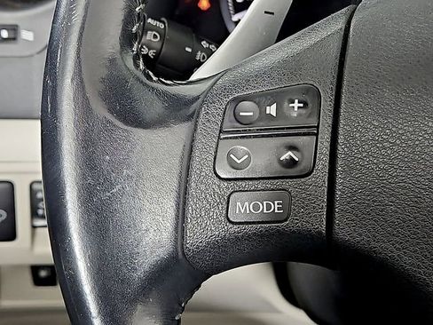 Used 2010 Lexus IS 250C w/ Luxury Pkg image 22