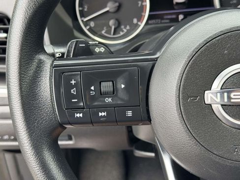 Used 2024 Nissan Rogue SV FWD image 11