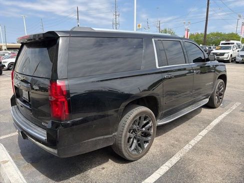 Used 2017 Chevrolet Suburban Premier image 3