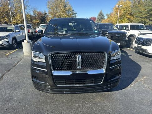 Used 2023 Lincoln Navigator Reserve w/ Monochromatic Package image 2