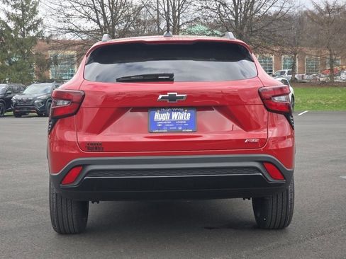New 2026 Chevrolet Trax RS w/ Sunroof Package image 10