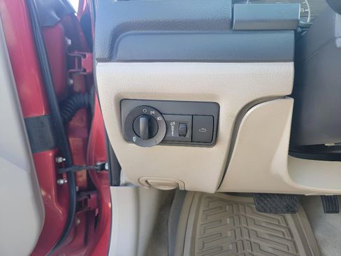 Used 2008 Ford Fusion SE FWD image 15