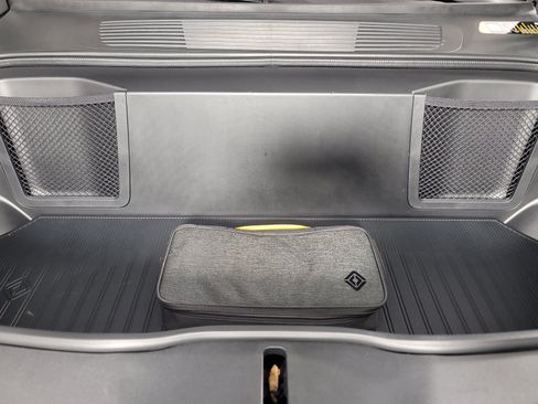 Used 2025 Rivian R1S Adventure AWD/4WD image 14