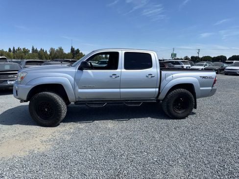 Used 2013 Toyota Tacoma 4x4 Double Cab w/ TRD Off-Road Pkg image 8