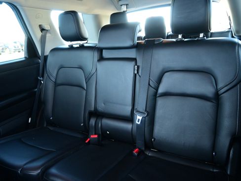 Used 2023 Nissan Pathfinder SL image 28