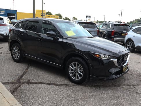 Used 2025 MAZDA CX-5 AWD 2.5 S w/ Preferred Package image 3