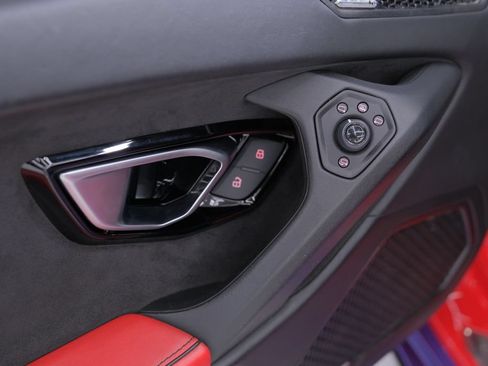 Used 2021 Lamborghini Huracan EVO RWD image 45