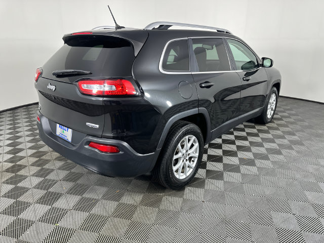 Used 2015 Jeep Cherokee Latitude w/ Cold Weather Group AWD/4WD image 26