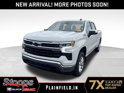 Used 2022 Chevrolet Silverado 1500 LT w/ Z71 Off-Road Package AWD/4WD image 1