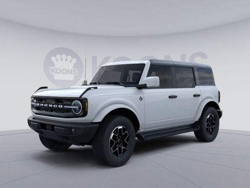 New 2026 Ford Bronco Outer Banks AWD/4WD image 1