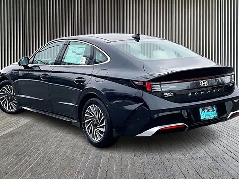 New 2026 Hyundai Sonata Limited image 3