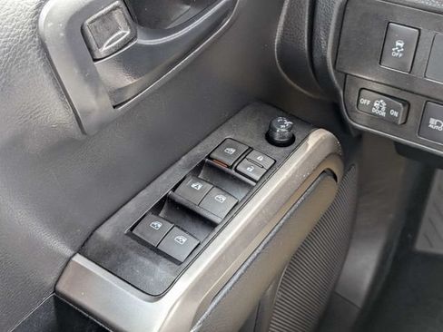 Used 2022 Toyota Tacoma SR5 w/ Technology Package RWD image 19