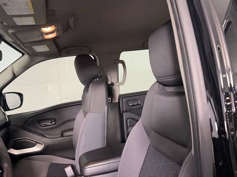 Used 2025 Nissan Frontier SV w/ SV Convenience Package RWD image 21