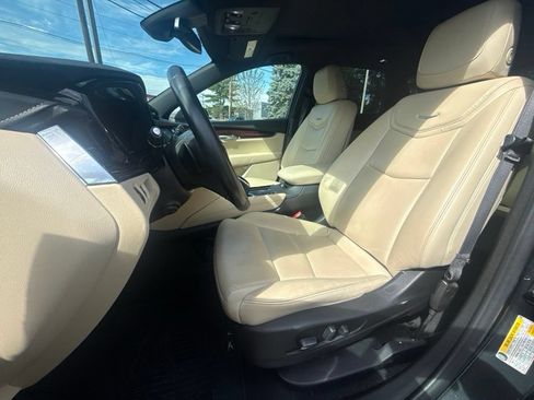 Used 2019 Cadillac XT5 Luxury AWD/4WD image 9