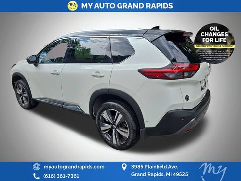Used 2023 Nissan Rogue SL AWD/4WD image 5