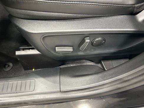 New 2026 Ford Escape SE FWD image 11