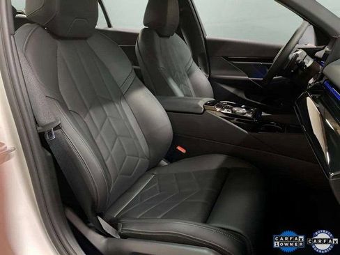 Used 2025 BMW 530i xDrive image 81