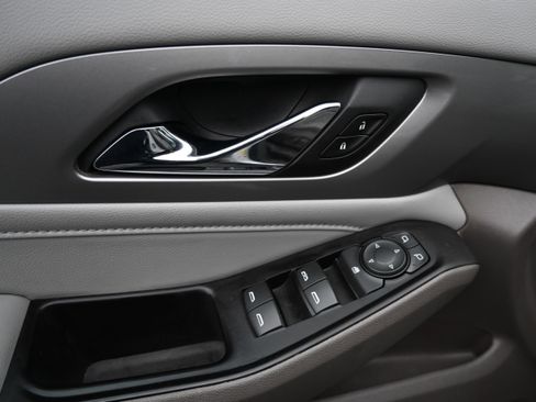 Used 2019 Chevrolet Traverse LT w/ LT Premium Package image 17