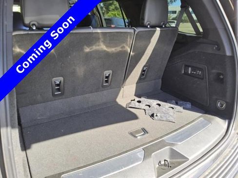 Used 2022 Cadillac Escalade Sport Platinum w/ LPO, ONYX Package image 3