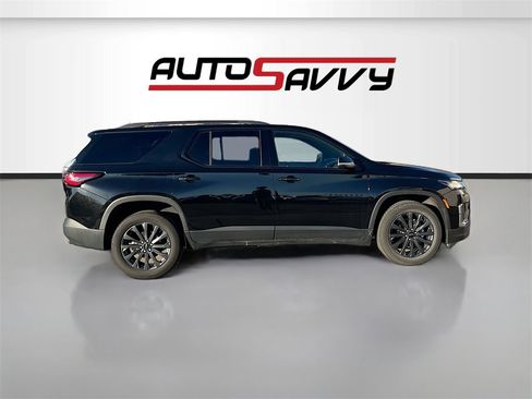 Used 2023 Chevrolet Traverse RS image 8