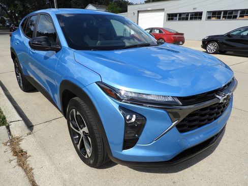 Used 2025 Chevrolet Trax RS w/ Driver Confidence Package FWD image 10