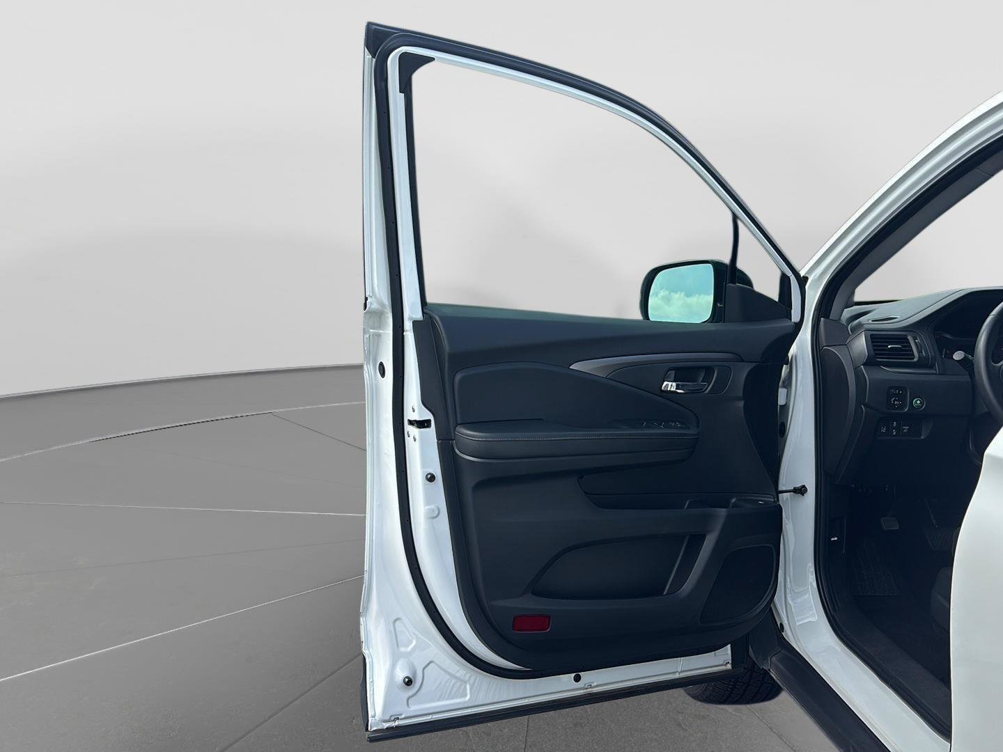 Used 2020 Honda Ridgeline RTL image 17