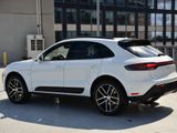 Certified 2025 Porsche Macan image 3