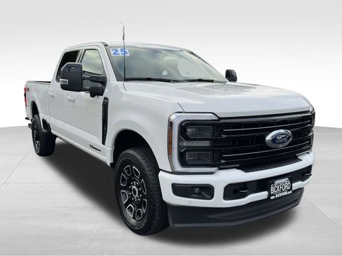 Used 2025 Ford F350 Platinum w/ FX4 Off-Road Package image 3