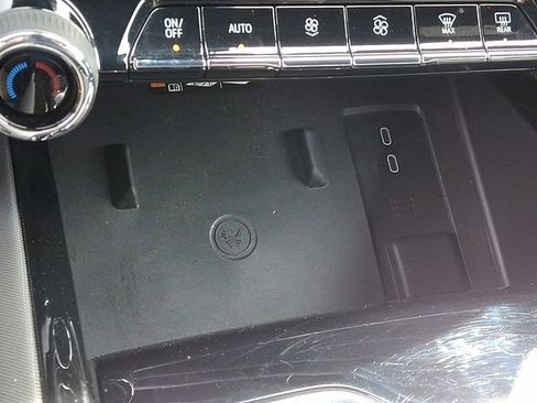 Used 2025 Chevrolet Silverado EV LT image 28