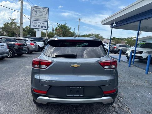 Used 2021 Chevrolet TrailBlazer LT FWD image 4