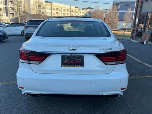 Used 2013 Lexus LS 460 w/ Comfort Pkg image 16