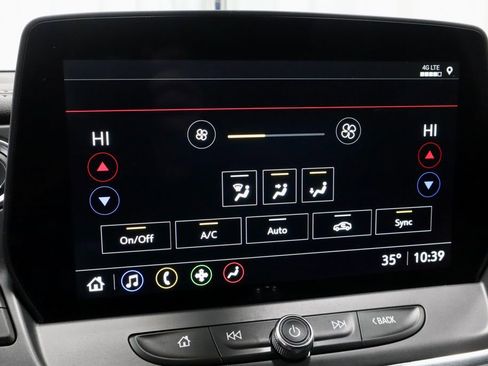 Used 2025 Chevrolet Blazer LT FWD image 5