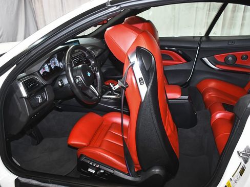 Used 2019 BMW M4 Convertible w/ Competition Package RWD image 53