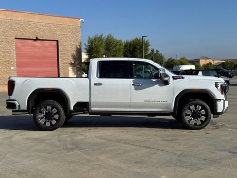 New 2026 GMC Sierra 2500 Denali w/ Denali Reserve Package image 7