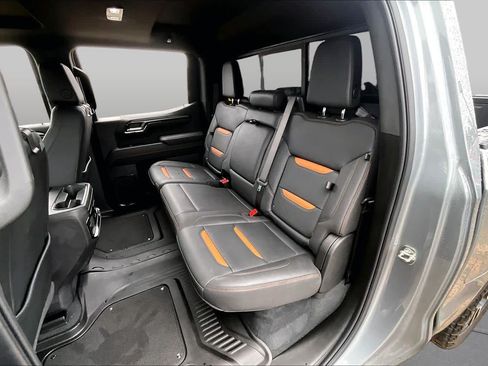 Used 2025 GMC Sierra 1500 AT4 w/ AT4 Premium Package AWD/4WD image 21