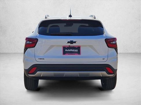 New 2026 Chevrolet Trax LT image 8