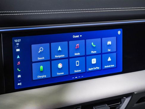 Certified 2025 Porsche Macan 4S Electric AWD/4WD image 23