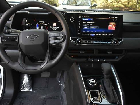 New 2026 Chevrolet Colorado Trail Boss AWD/4WD image 12