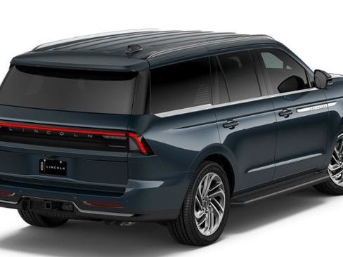 New 2026 Lincoln Navigator Premiere AWD/4WD image 26