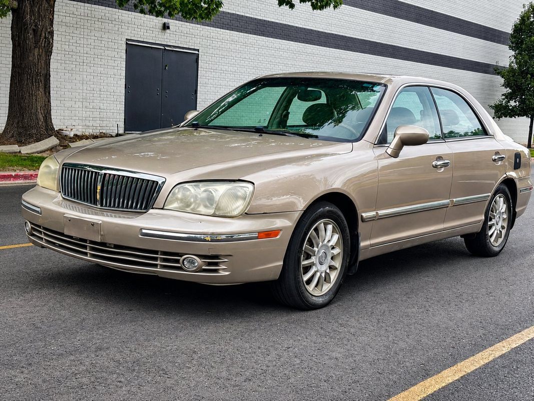Used 2005 Hyundai XG350 L FWD image 1