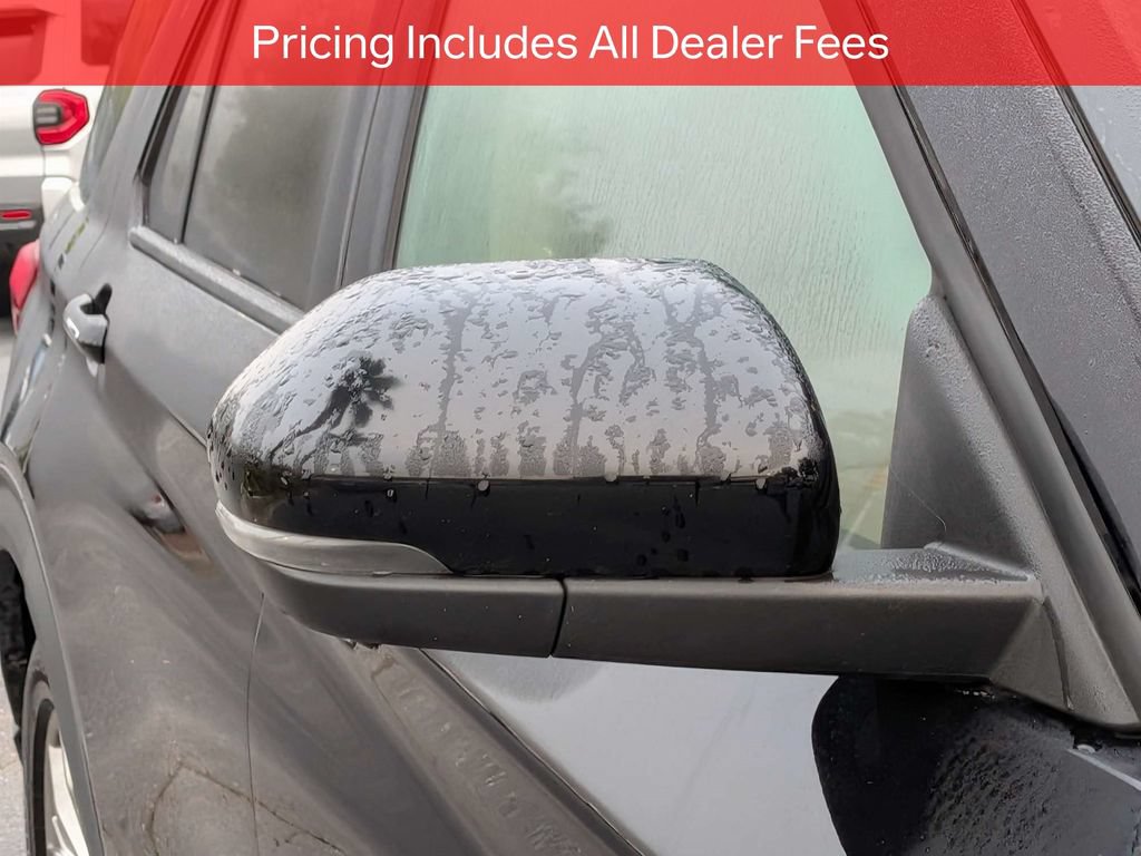 Used 2022 Ford Explorer Limited w/ Equipment Group 301A RWD image 12
