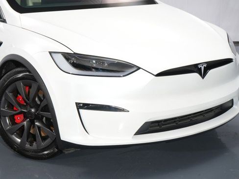 Used 2024 Tesla Model X Plaid image 9