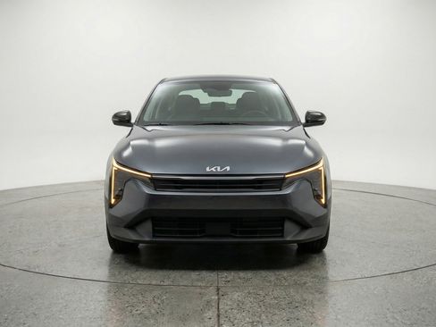 Used 2025 Kia K4 LXS image 2