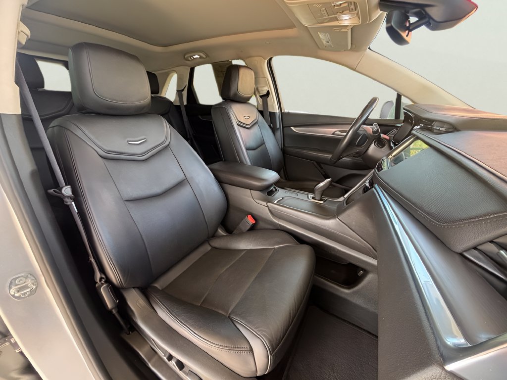Used 2019 Cadillac XT5 Premium Luxury FWD image 37
