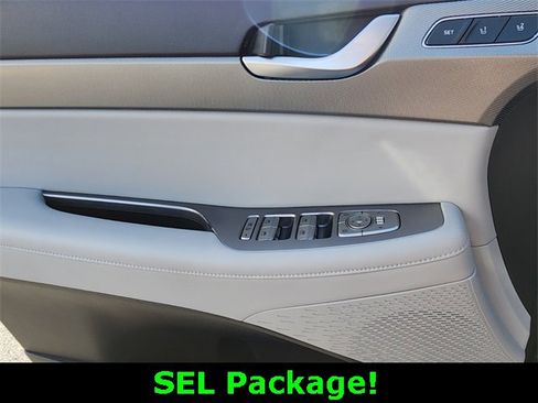 Used 2022 Hyundai Palisade SEL w/ Premium Package image 19