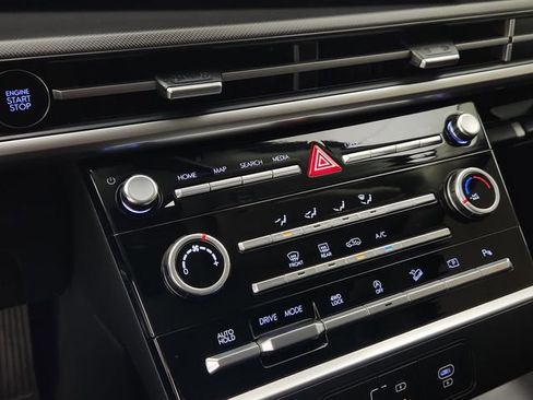 Used 2025 Hyundai Santa Fe SE image 21