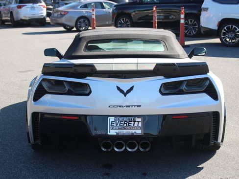 Used 2019 Chevrolet Corvette Z06 RWD image 6