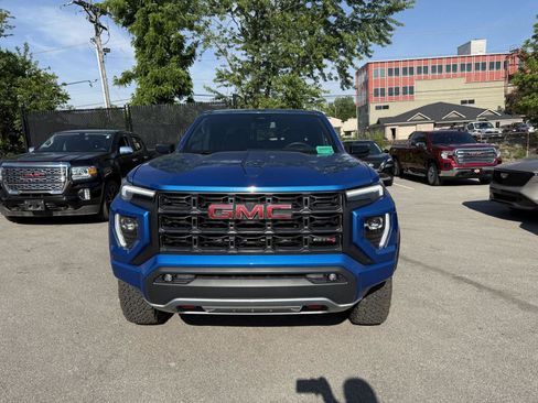 Used 2023 GMC Canyon AT4 AWD/4WD image 8