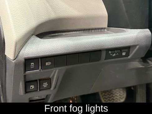 Used 2021 Toyota Sienna XLE image 18